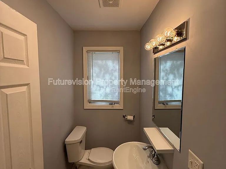 122 N Hamilton St — Photo 7