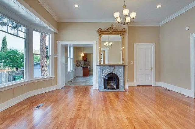 2 bed, 1000 sqft, $3,500 — Photo 2