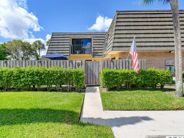 2721 27th Way, West Palm Beach, FL 33407