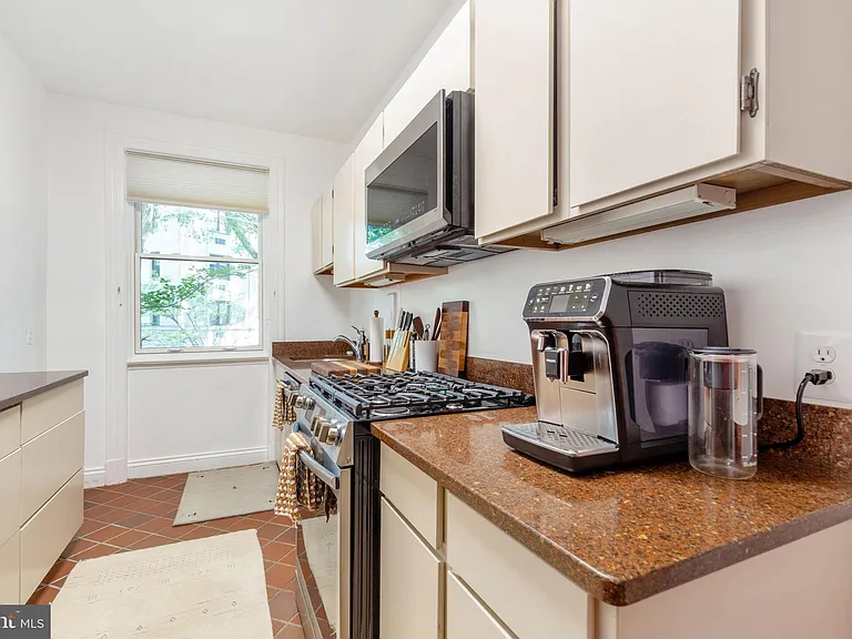 3100 Connecticut Ave NW #230 — Photo 12