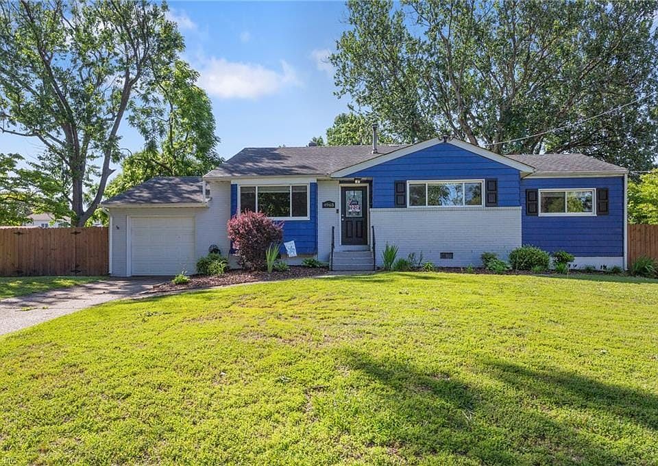 1st image of 4965 Clover St