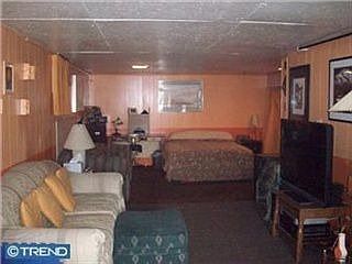 3rd image of 2042 Ravenwood Dr