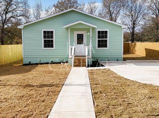 127 Palm St, Luling, TX 78648