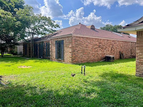 5th image of 2207 Droxford Dr