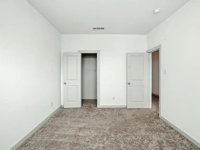 6441 Iron Horse Blvd — Photo 21