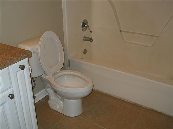 4th image of 5939 Beauvoir Dr