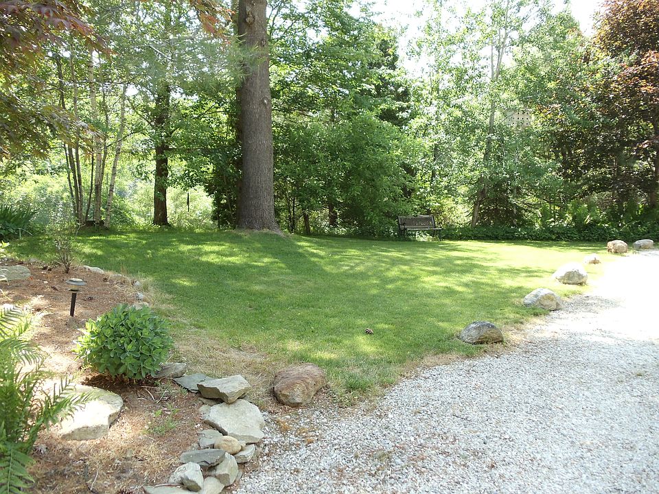 2nd image of 35 Will Scarlet Dr