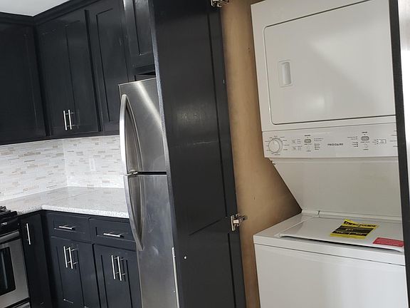 2nd image of 1336 S Greenwood Ave APT B