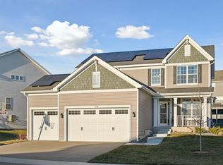 1553 Edgebrook Ln, Carver, MN 55315