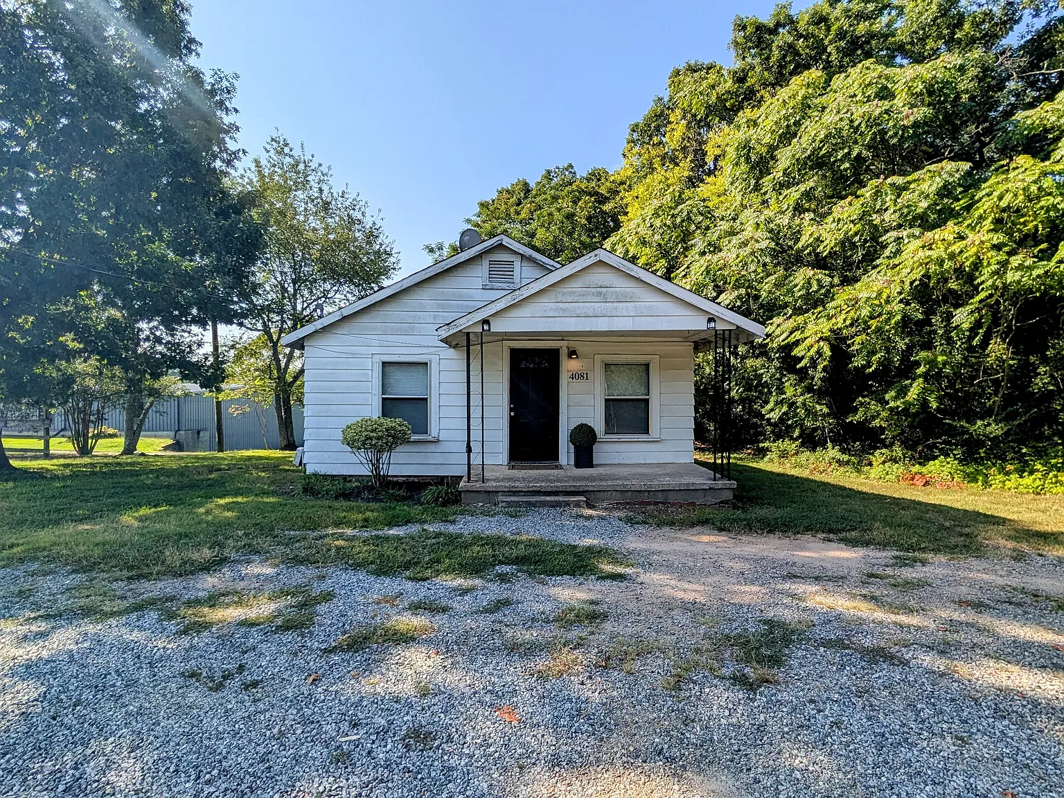 2 bed, 700 sqft, $1,075 — Photo 4