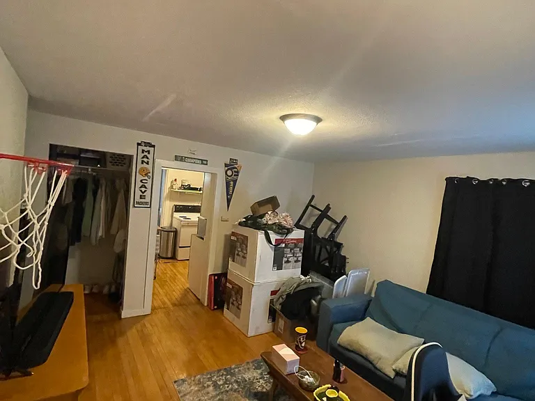 225 Edward St #B — Photo 3