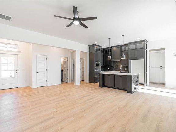 3rd image of 9304 SW 44th Ter