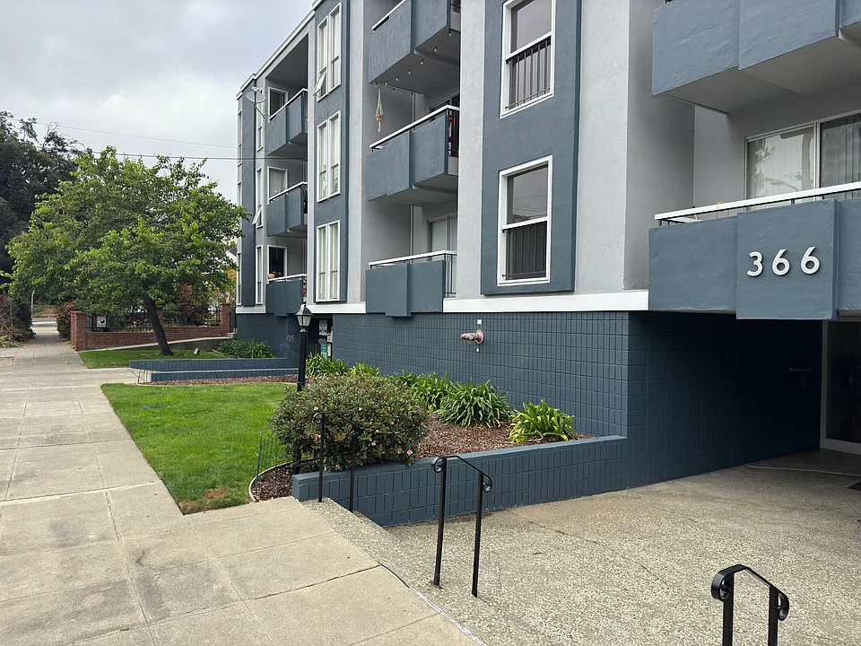 366 Bellevue Avenue