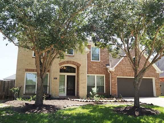 3rd image of 28607 Green Hedge Dr