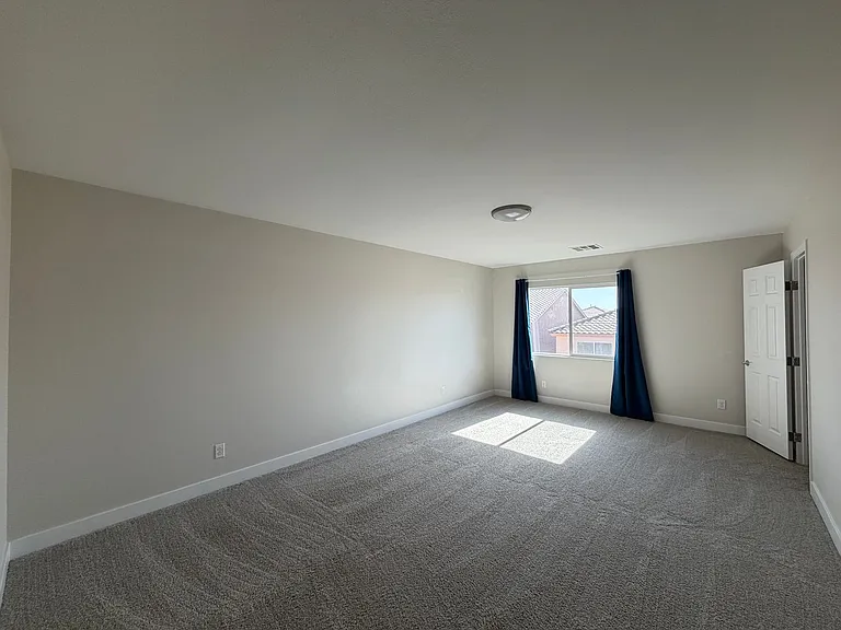 8542 Windsor Run St — Photo 6