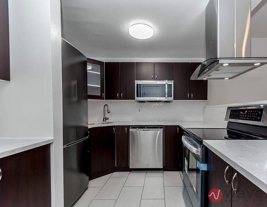 1st image of 220 W 14th St Frnt 1