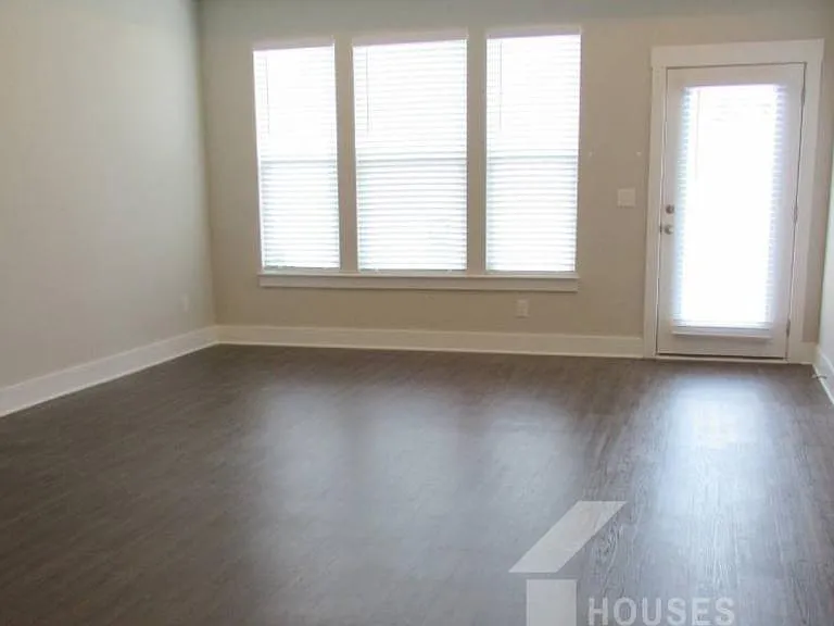 27 Creekhaven Ln — Photo 10