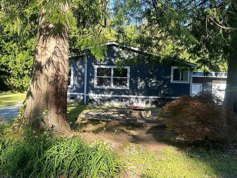 1095 Old Samish Rd — Photo 1