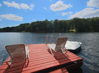 450 Log Tavern Rd, Milford, PA 18337