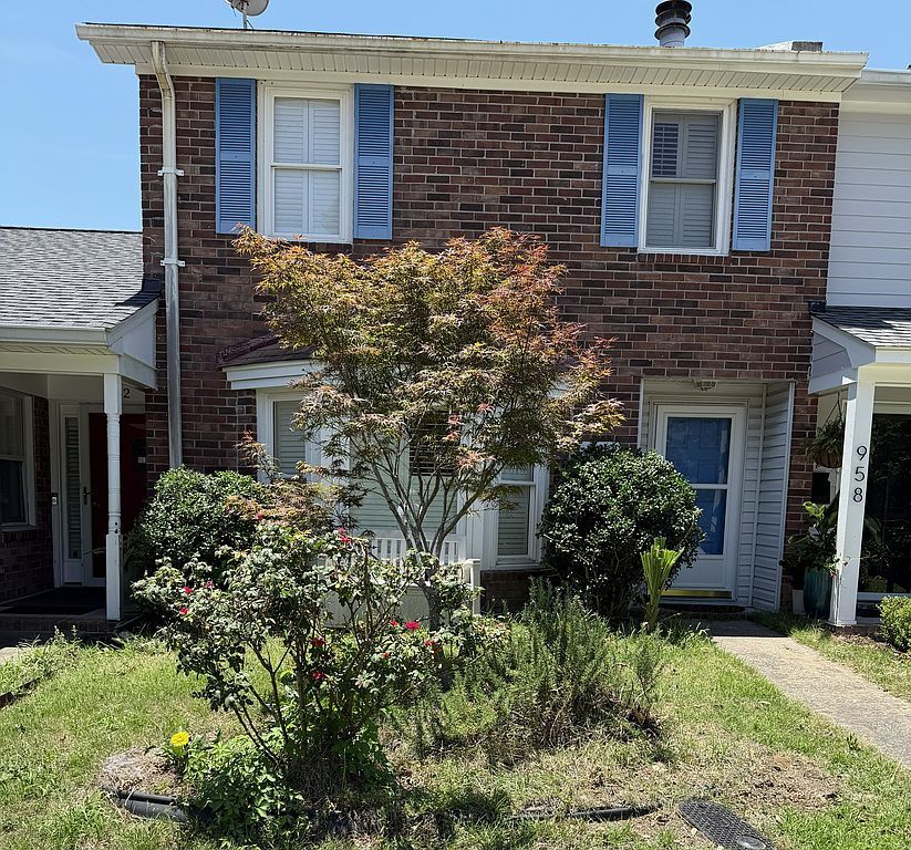 960 Fowler Ct - Property Image