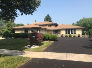 1101 S Beechwood Dr, Mount Prospect, IL