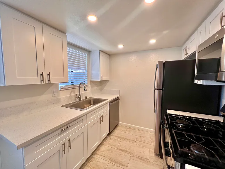 4617 Hamilton St #4 — Photo 4