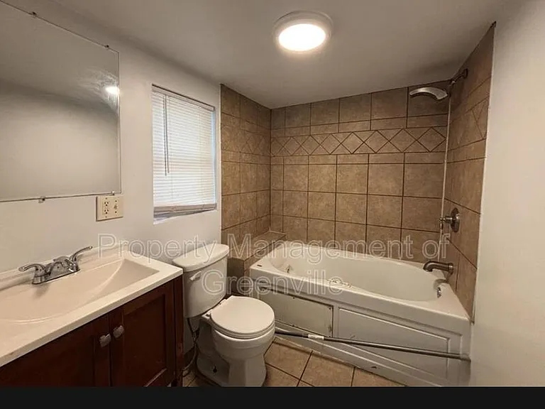 135 D St — Photo 5