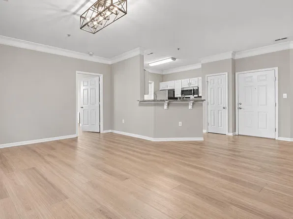 1445 Cambridge Lakes Dr #206, Mount Pleasant, SC 29464