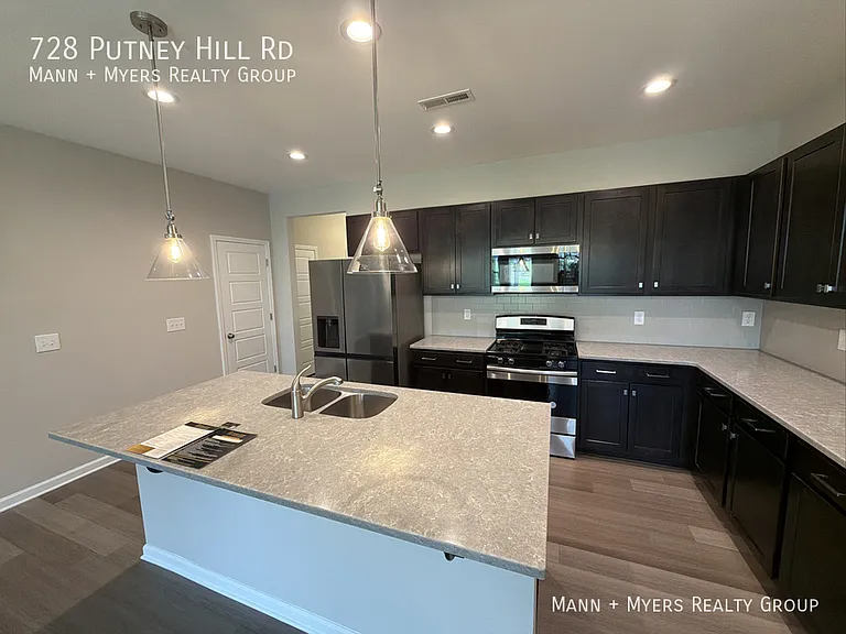 728 Putney Hill Rd — Photo 2