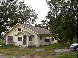 3rd image of 330 Yoakum Ave
