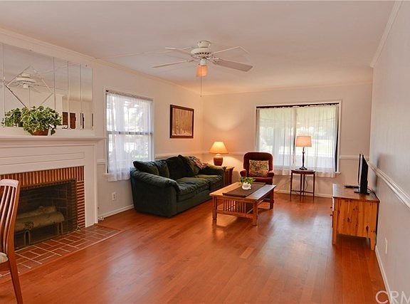 4th image of 2537 Magnolia Ave