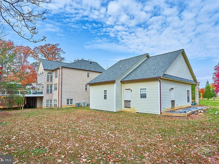12815 Braddock Rd — Photo 8