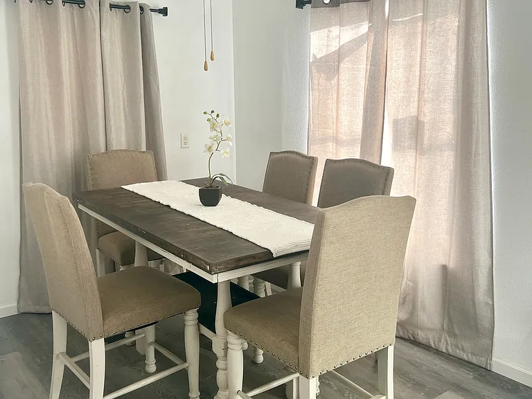 Sunburst Ave — Photo 7
