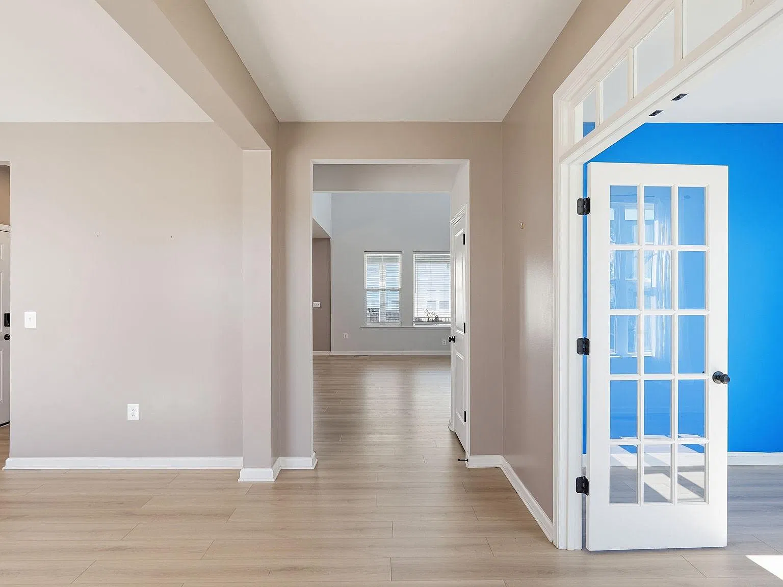 4 bed, 3.0 bath, 3665 sqft, $4,300 — Photo 3