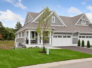 79 Spring Farm Rd, North Oaks, MN 55127