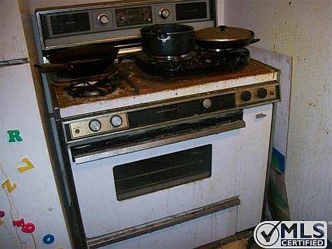 4th image of 600 S Lillian Dr