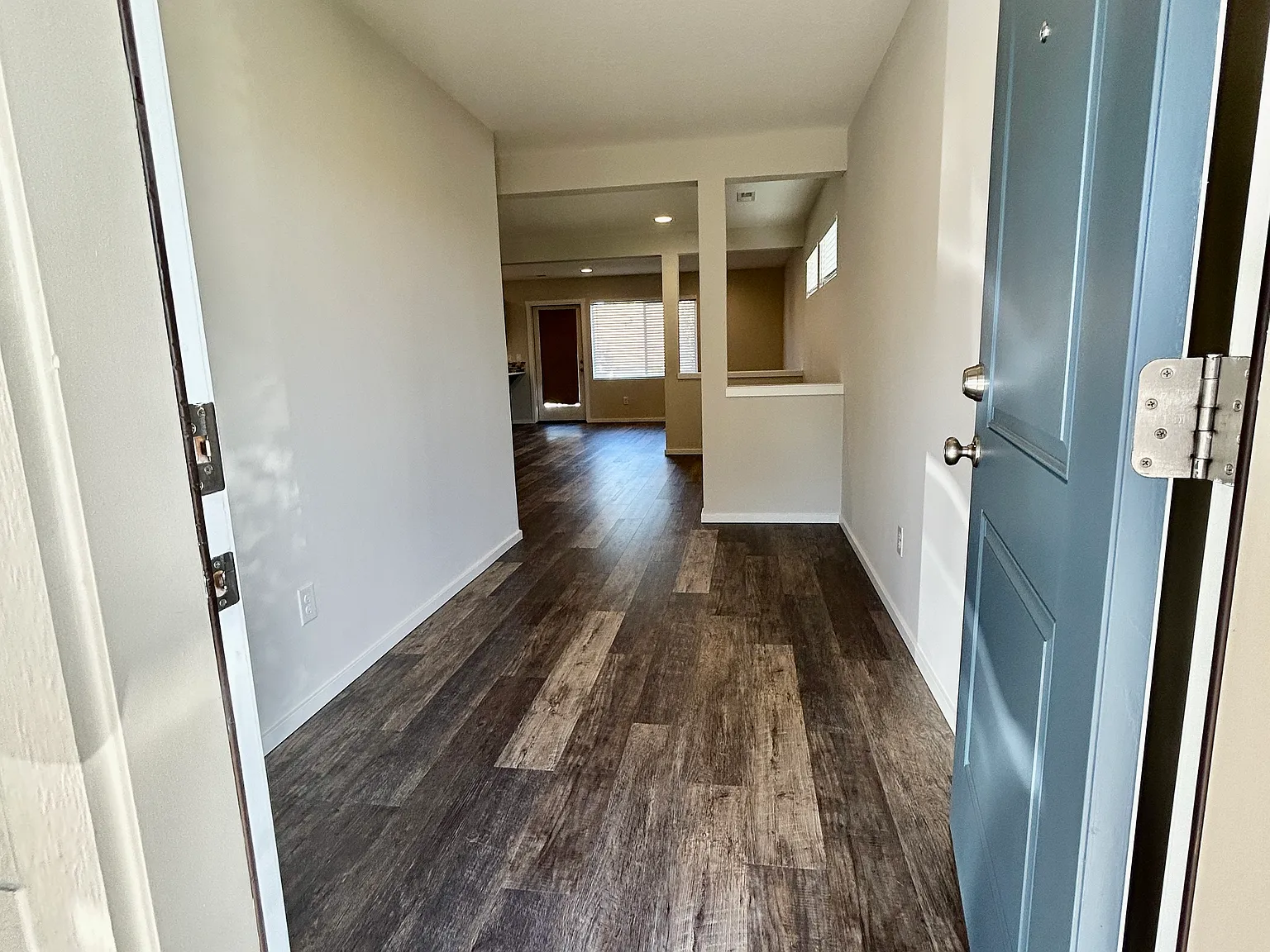 4 bed, 2.5 bath, 1992 sqft, $2,950 — Photo 3