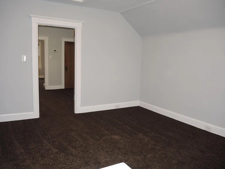 452 Williams St — Photo 14