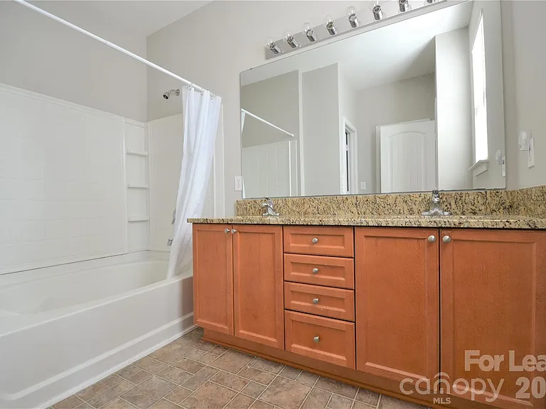 285 Davidson Gateway Dr — Photo 10