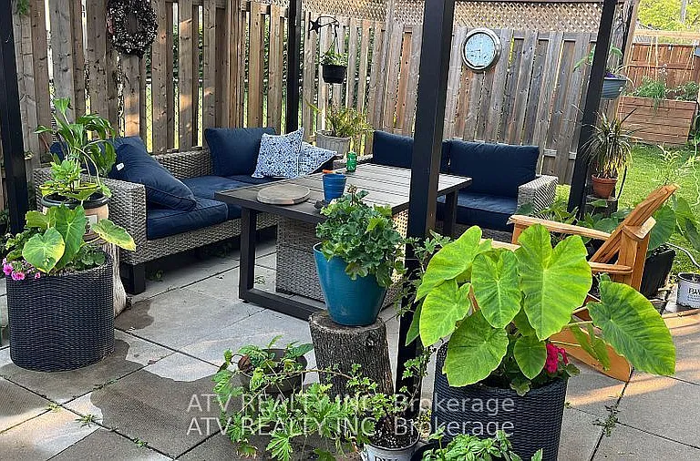 696 Balaton Ave — Photo 11