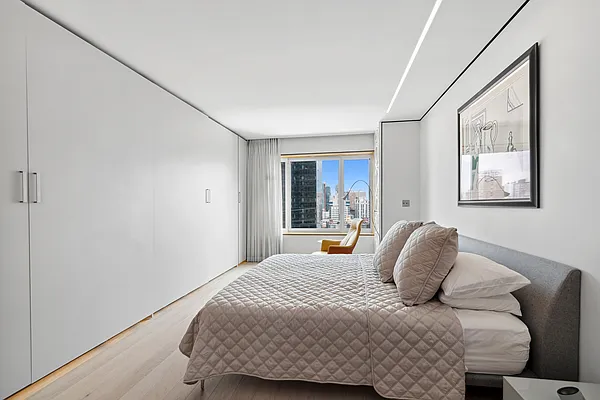 Sold by Douglas Elliman | media 18