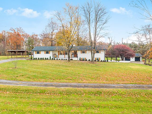 3rd image of 465 Lake Dr SE