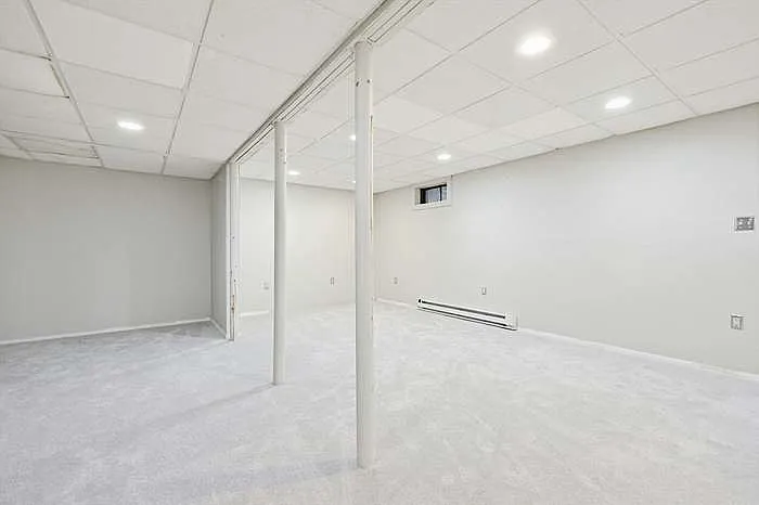 33 Santoro Rd — Photo 3