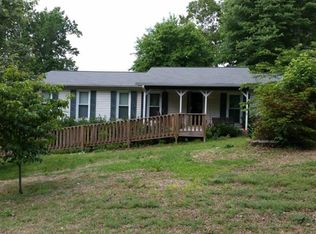 6553 Windsor Dr, Acworth, GA 30102