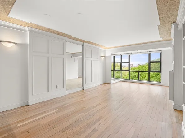 170 Tremont St APT 702, Boston, MA 02111