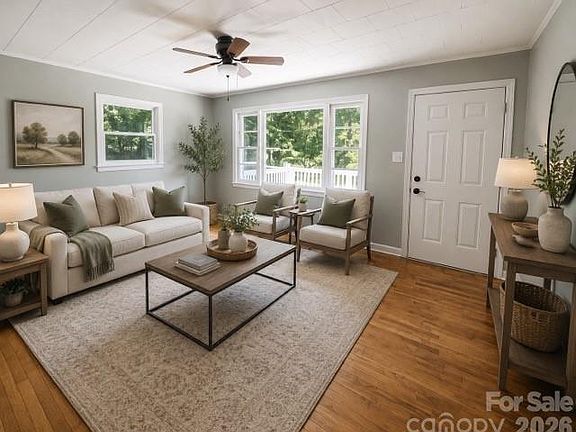 3rd image of 305 Forestway Dr