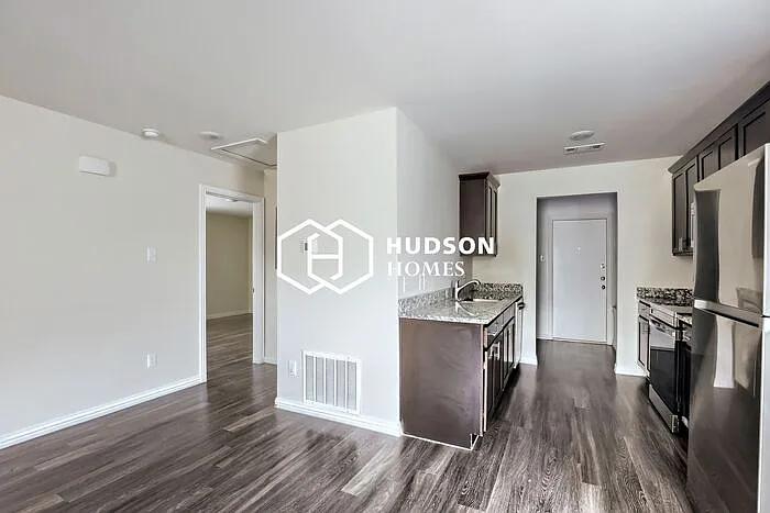 505 S 16th St — Photo 5