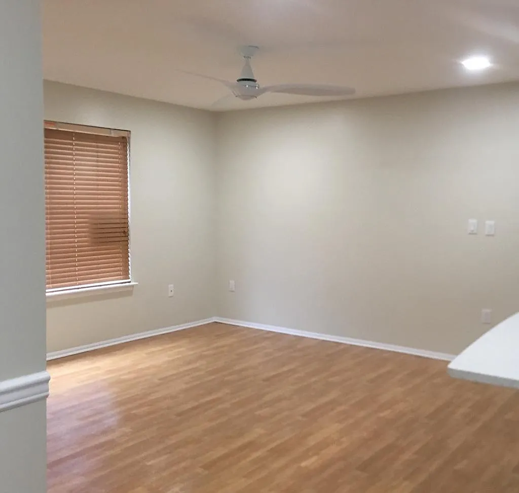 4 Steeplechase Ct — Photo 3