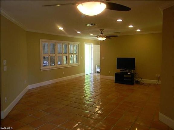 5th image of 140 Sabal Dr