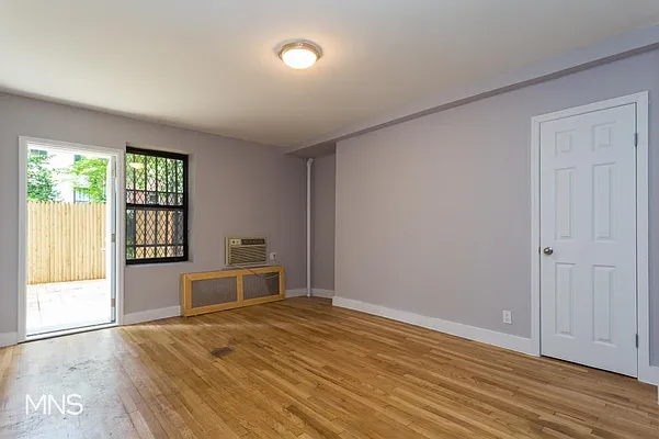 Rented by MNS Marketing | media 5